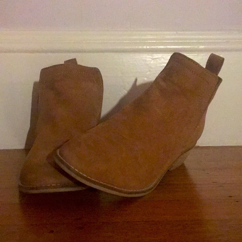 Short Leather Boots 🤎